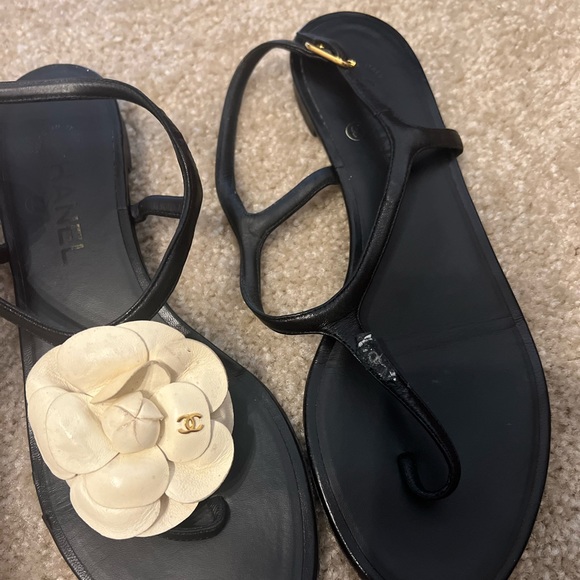Authentic Chanel Camellia Sandals - Picture 4 of 10